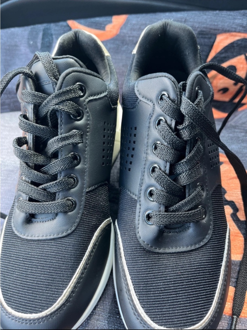 Men's Black Casual Lace-Up Sneakers